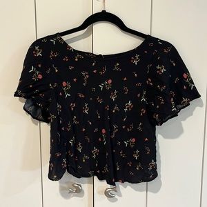 kimchi blue ruffle sleeve crop top